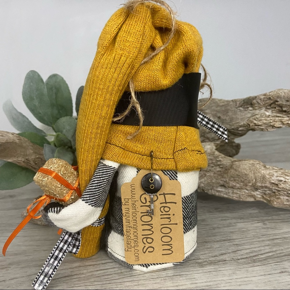 ❌SOLD❌Fall Harvest Gnome Plaid Black White Pumpkin Orange Hay Cottage Handmade - Picture 7 of 11